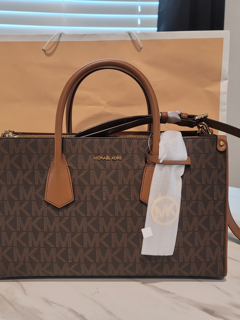NWT-Michael Kors Brown Signature (MAPLE)Large7 Satchel with Tan Trim